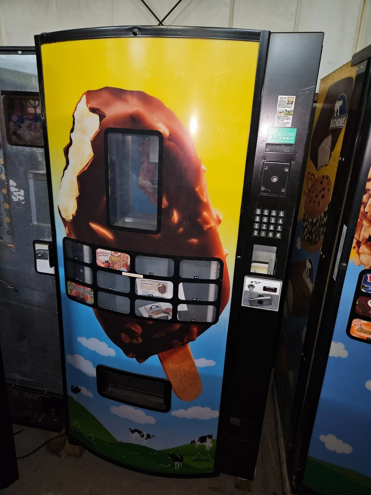 Fastcorp Z-400 Frozen Ice Cream Vending Machine As-Is Or Reconditioned MDB - Image 3