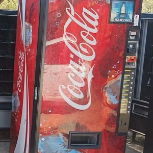 Vendo V-Max 840 Soda Vending Machine – Coke