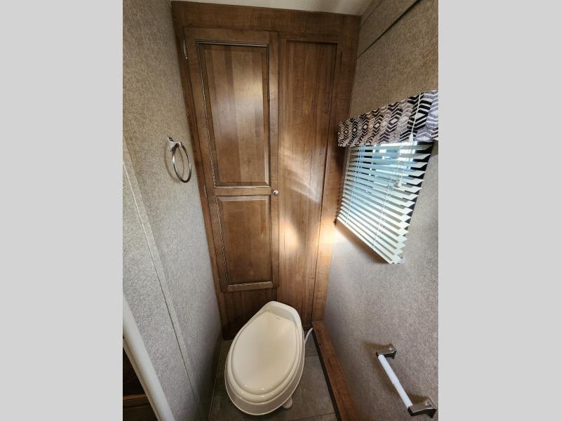 Used 2018 Forest River RV Rockwood Mini Lite 1902 - Image 12