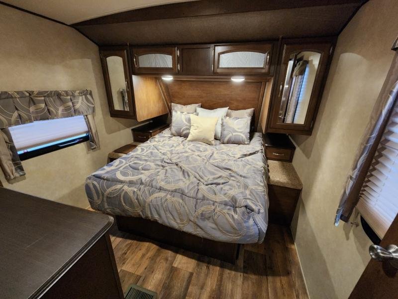 Used 2017 Forest River RV Salem Hemisphere Lite 282RK - Image 19