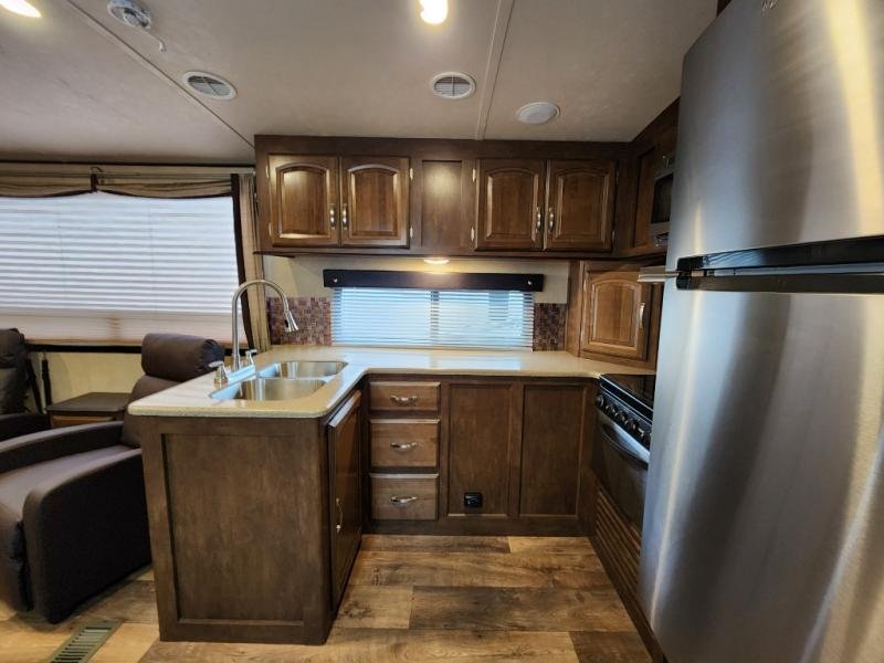 Used 2017 Forest River RV Salem Hemisphere Lite 282RK - Image 10