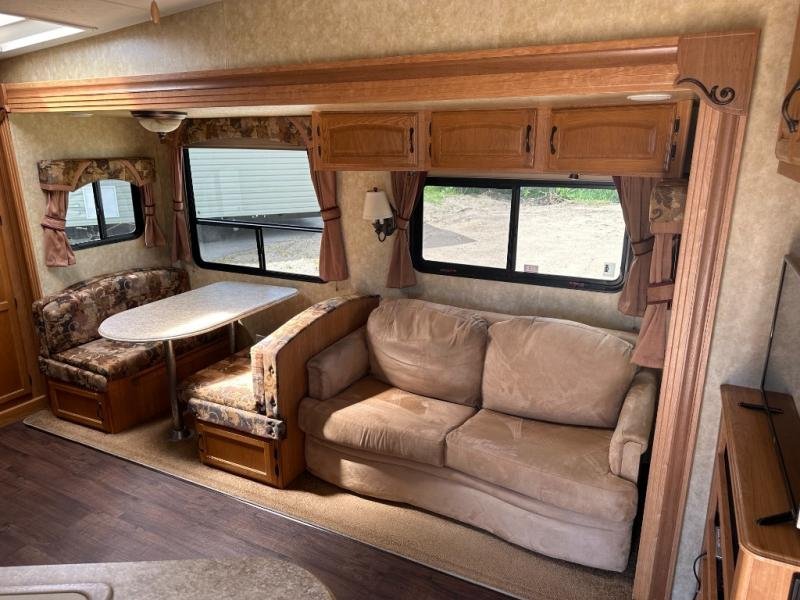 Used 2009 Coachmen RV Chaparral 299TSB - Image 8