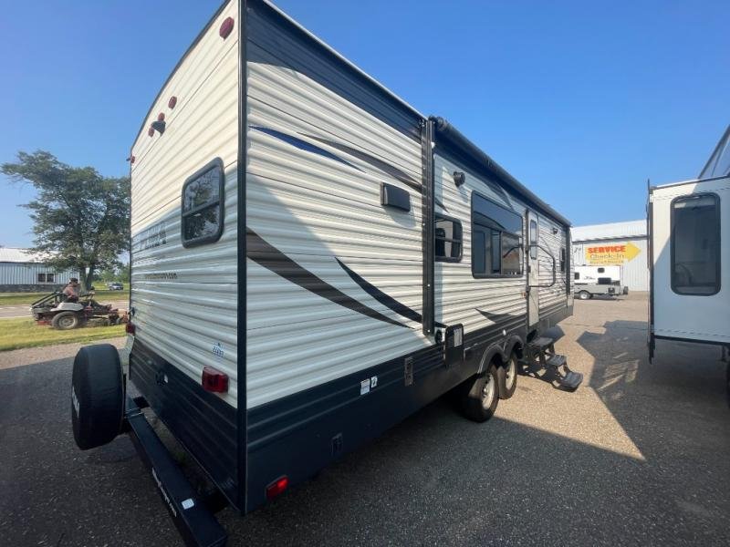 Used 2019 Palomino Puma 28RKSS - Image 2