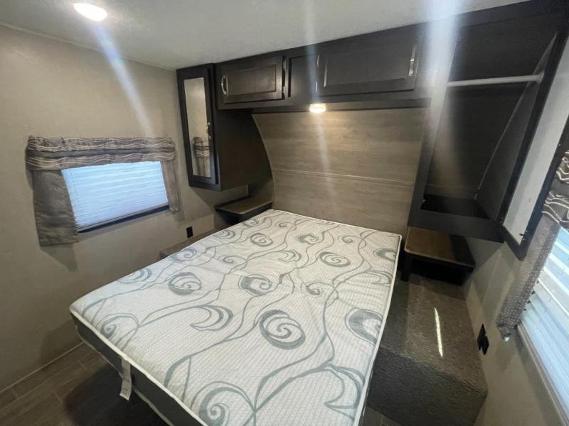 Used 2019 Palomino Puma 28RKSS - Image 13
