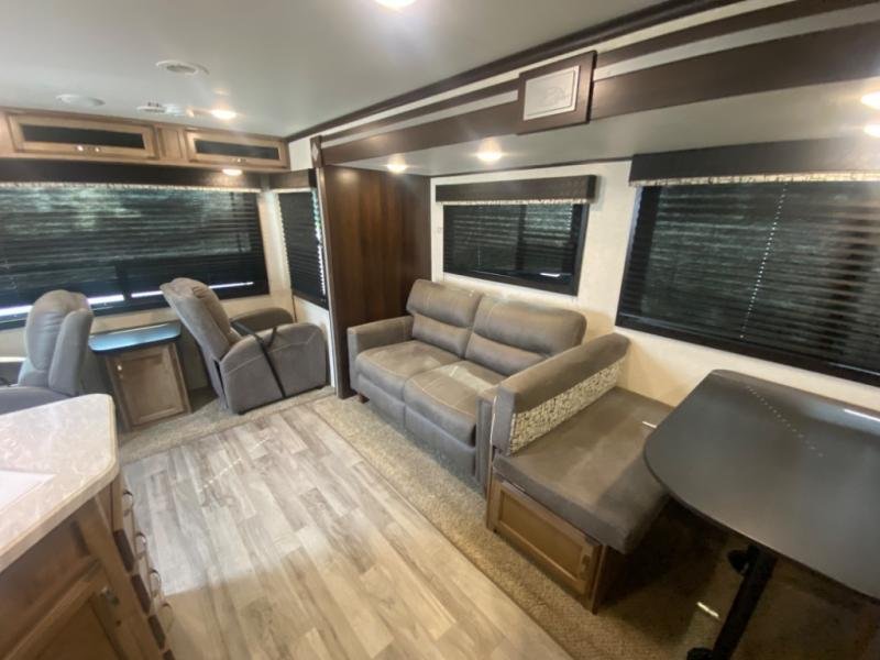Used 2020 Jayco Jay Feather 27RL - Image 5