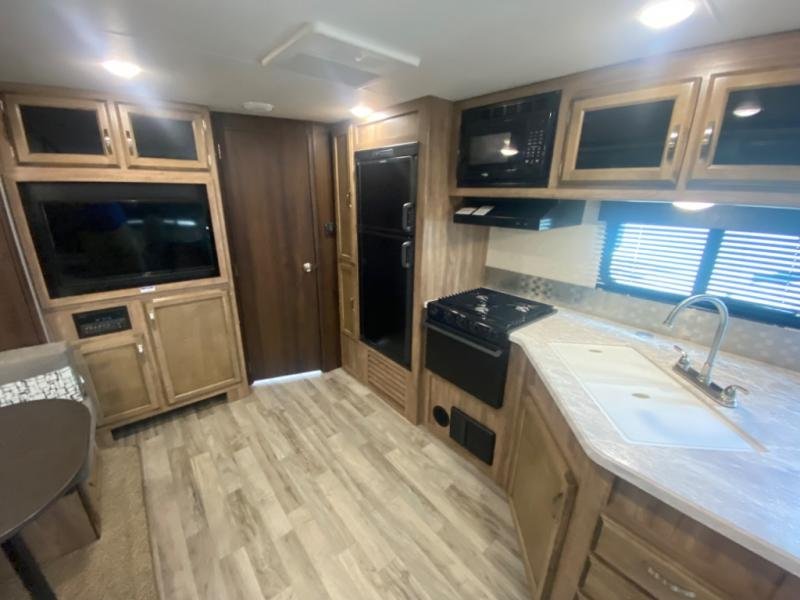 Used 2020 Jayco Jay Feather 27RL - Image 7