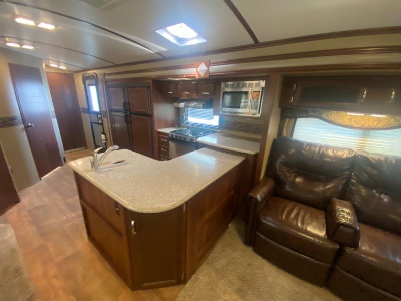 Used 2015 Keystone RV Outback 326RL - Image 5