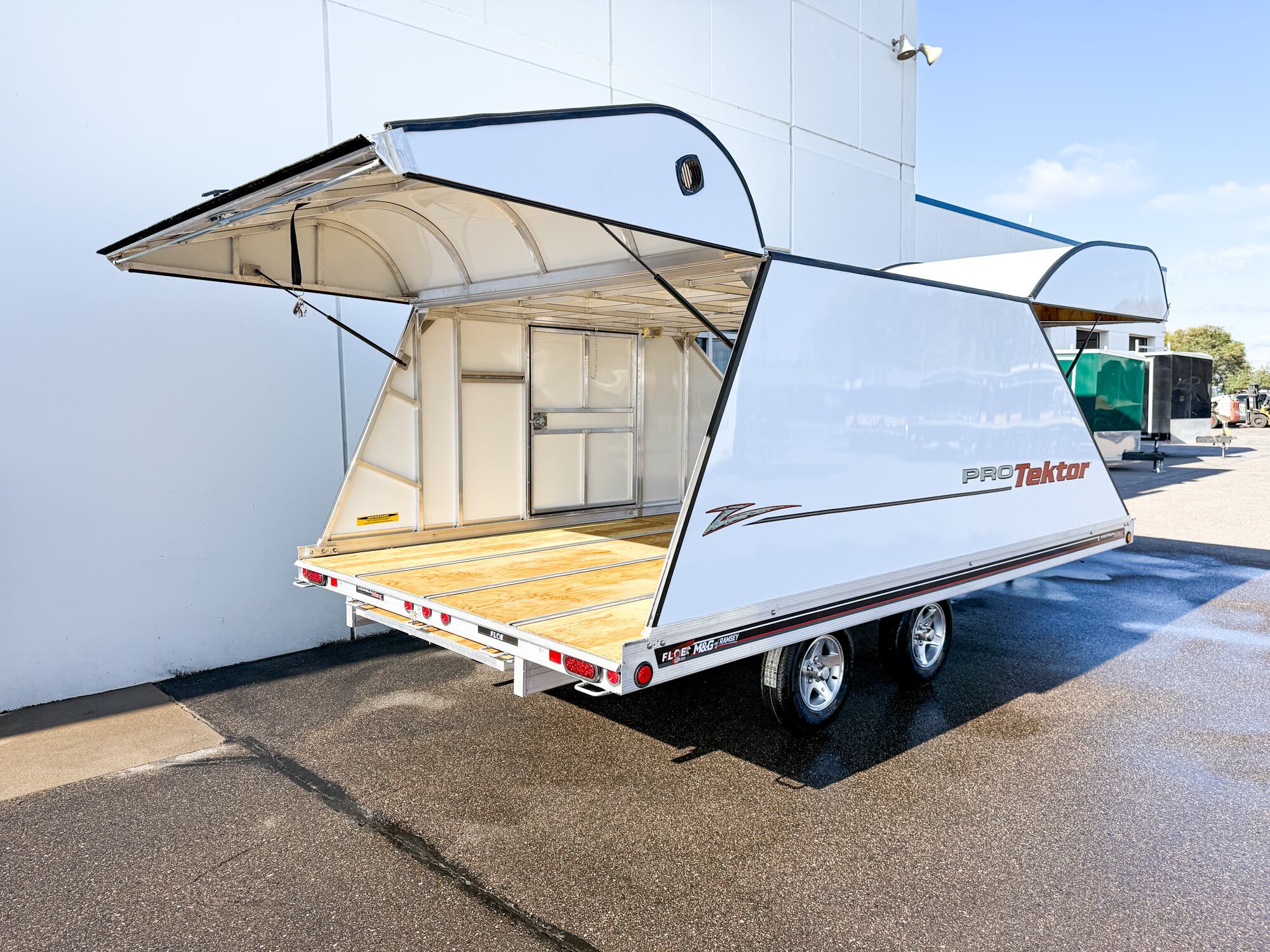 2026 FLOE 8.5X16 PROTEKTOR 3-PLACE ENCLOSED SNOWMOBILE TRAILER - Image 6