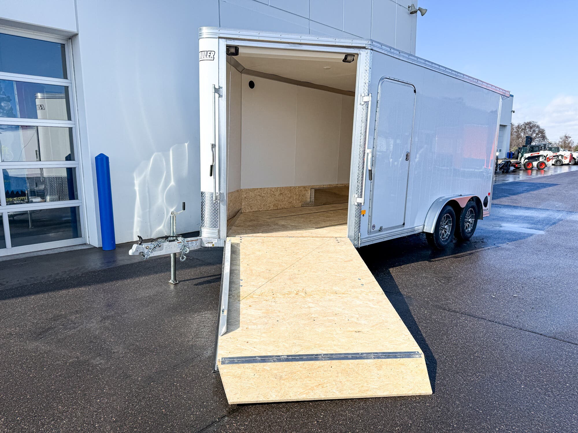 2026 EZ-HAULER 7.5X19 (14+5) ENCLOSED SNOWMOBILE TRAILER - 7' 1" INTERIOR - WHITE
