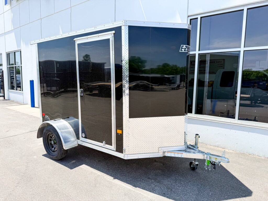 2026 EZ-HAULER 5X8 ALUMINUM ENCLOSED CARGO TRAILER - 6'1" INTERIOR - BLACK