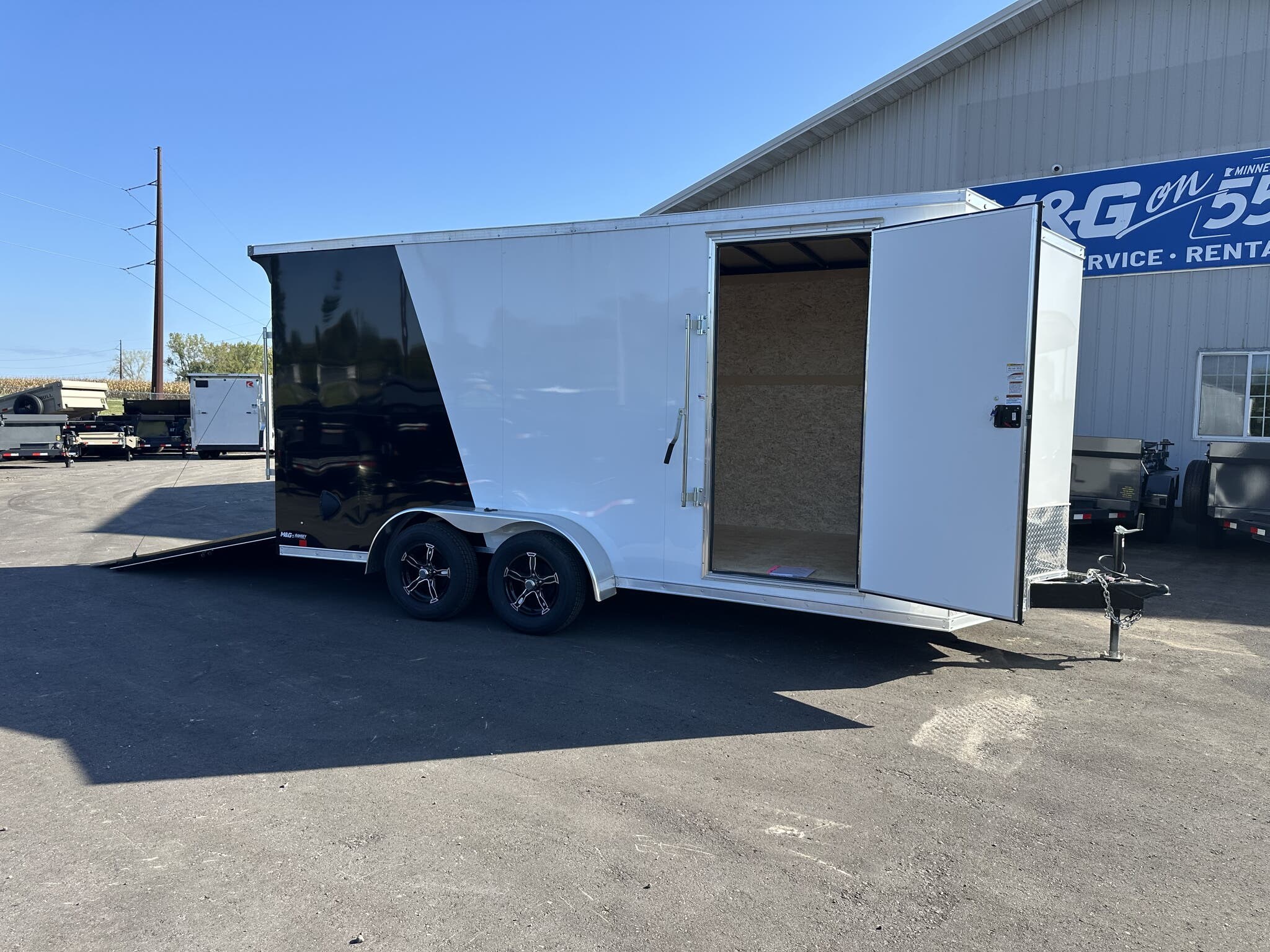 2025 RC TRAILERS RDLX 7X16 ENCLOSED CARGO TRAILER- 7' INTERIOR- WHITE/BLACK
