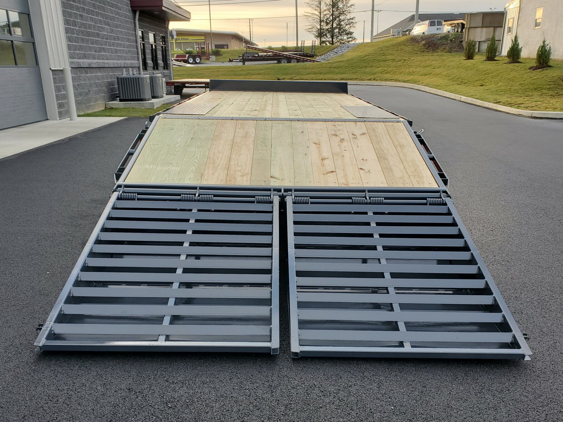 Belmont HD Deckover Equipment Trailer - Image 10