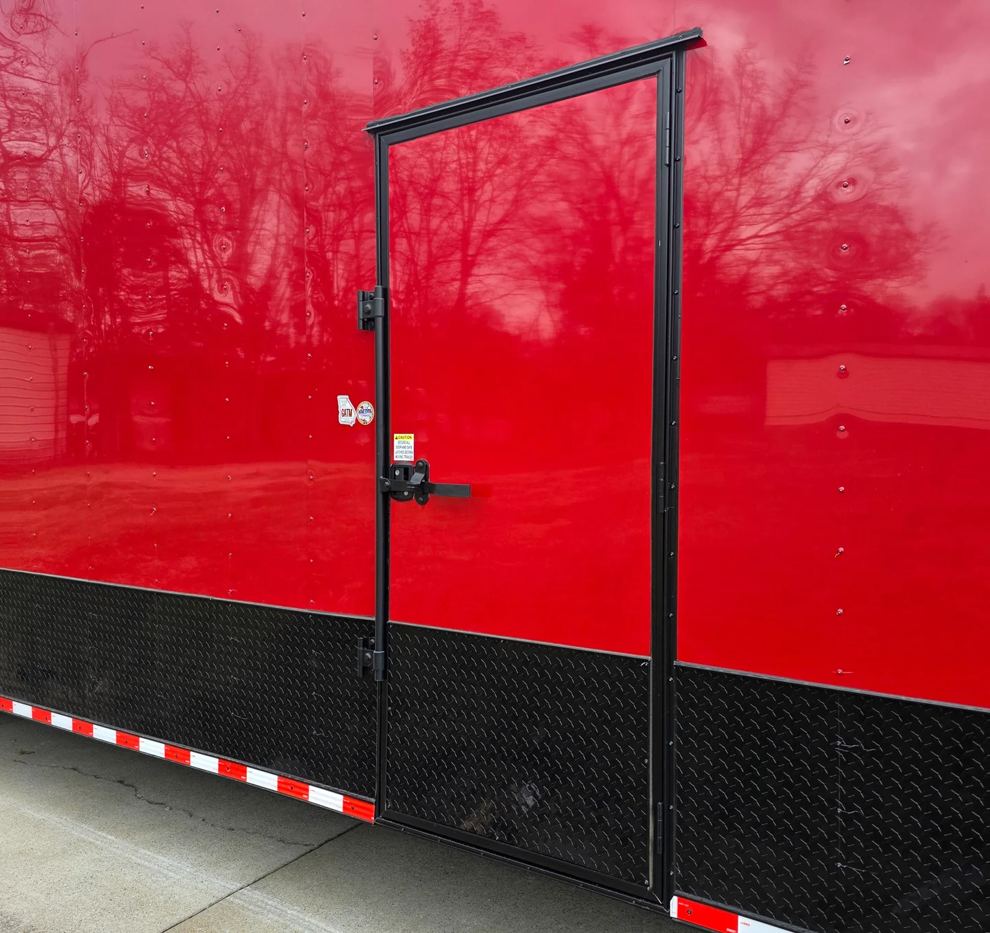 8.5x42 Red Gooseneck Enclosed Trailer Generator Cage with Rear Gullwing (3) 7000k Axles - Image 7