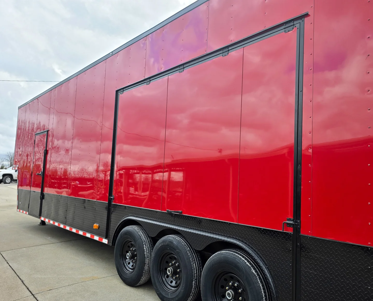 8.5x42 Red Gooseneck Enclosed Trailer Generator Cage with Rear Gullwing (3) 7000k Axles - Image 13