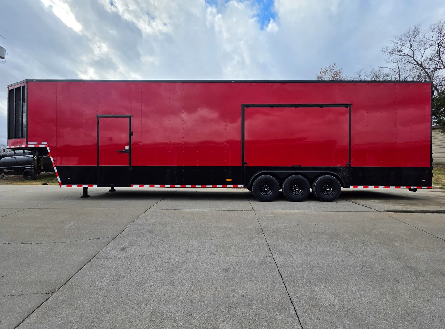 8.5x42 Red Gooseneck Enclosed Trailer Generator Cage with Rear Gullwing (3) 7000k Axles - Image 17