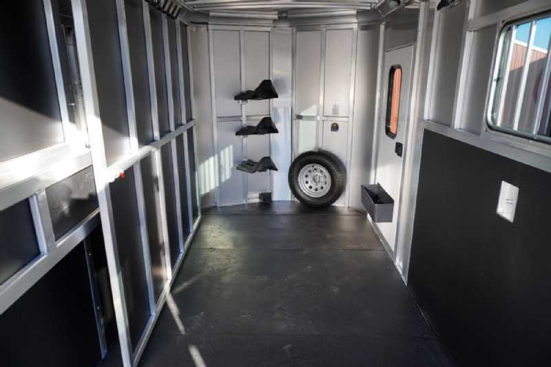 New 2026 Shadow 3HBPDLX 3 Horse Trailer with 2' Short Wall - Image 10