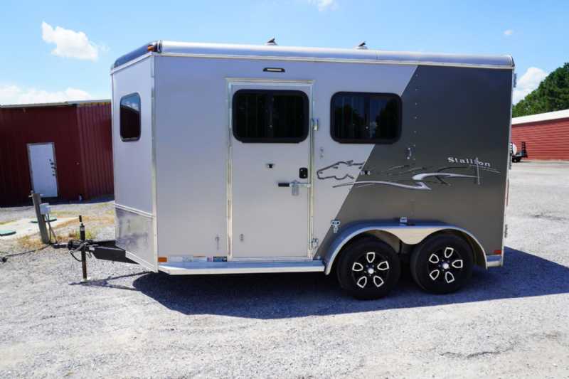 Used 2025 Homesteader 213SB Stallion 2 Horse Trailer with 1' Short Wall